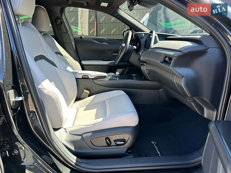 Внедорожник / Кроссовер Lexus UX 2025 в Киеве