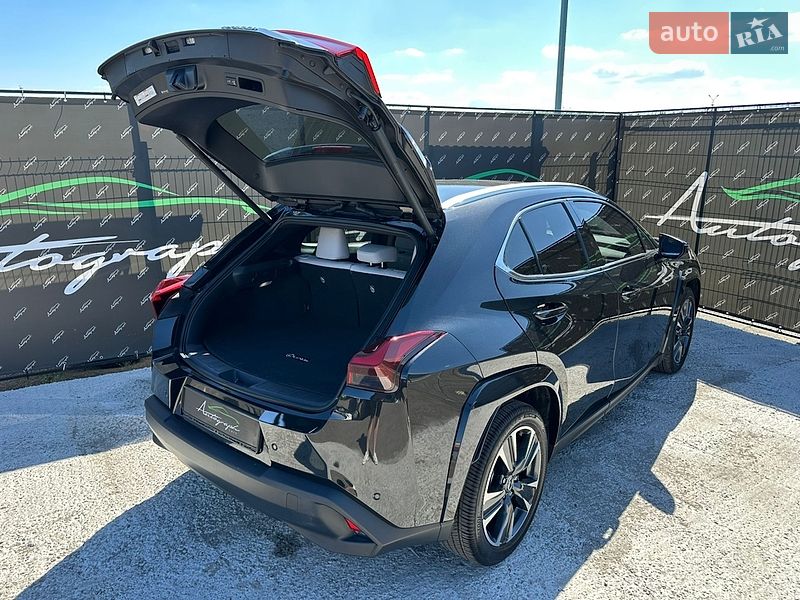 Внедорожник / Кроссовер Lexus UX 2025 в Киеве