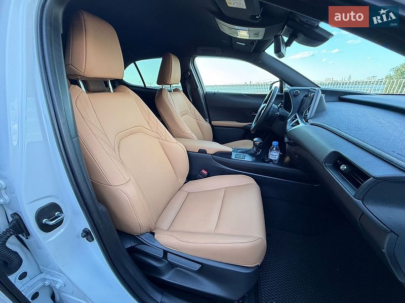 Внедорожник / Кроссовер Lexus UX 2023 в Днепре