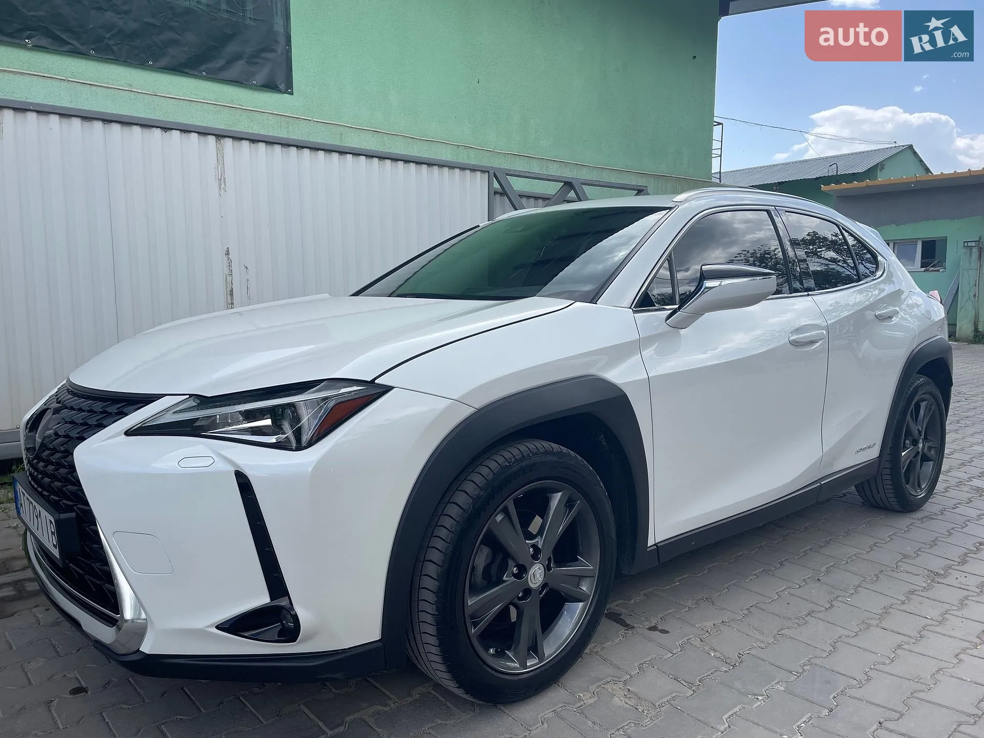 2019 Lexus UX - фото 1