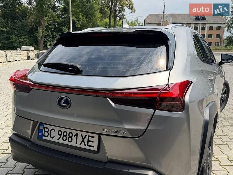 Позашляховик / Кросовер Lexus UX 2020 в Дрогобичі