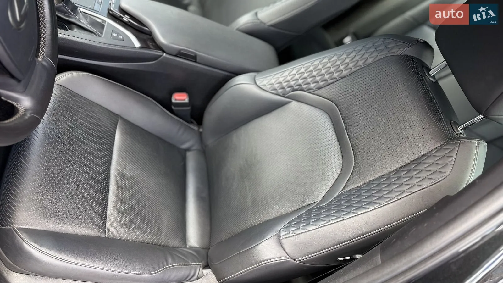 2022 Lexus UX - мініатюра 11