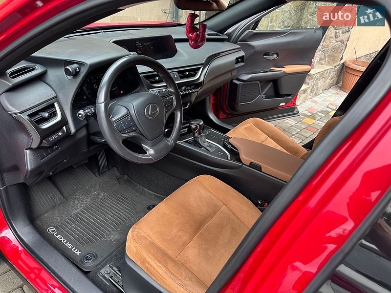 Позашляховик / Кросовер Lexus UX 2019 в Львові