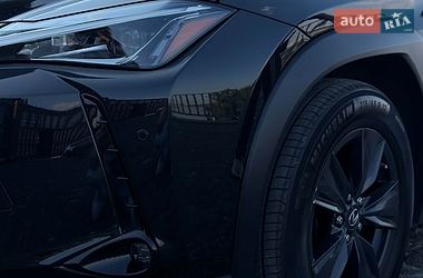 Позашляховик / Кросовер Lexus UX 2020 в Дніпрі