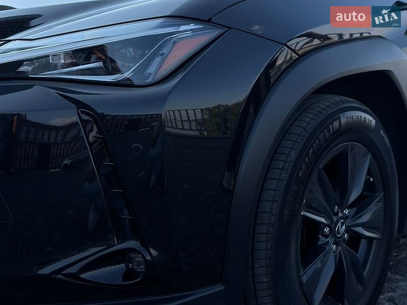 Позашляховик / Кросовер Lexus UX 2020 в Дніпрі