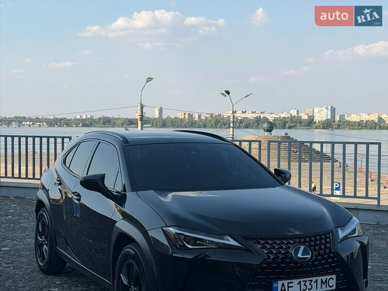 Позашляховик / Кросовер Lexus UX 2020 в Дніпрі