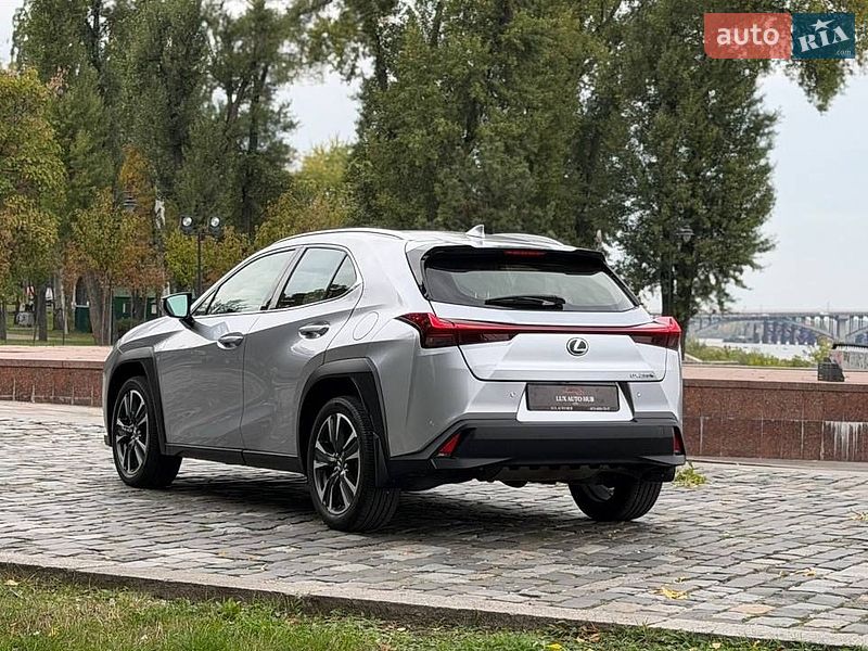 Позашляховик / Кросовер Lexus UX 2023 в Києві