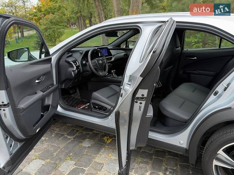 Позашляховик / Кросовер Lexus UX 2023 в Києві