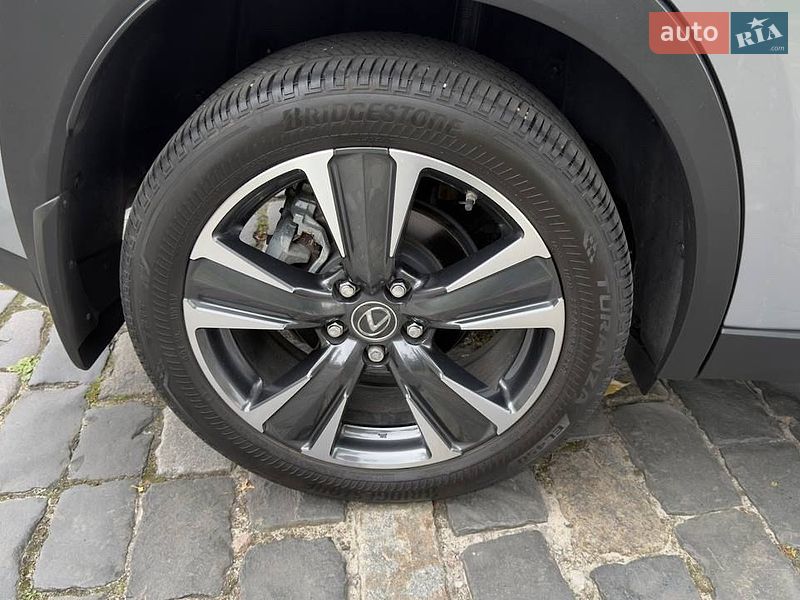 Позашляховик / Кросовер Lexus UX 2023 в Києві