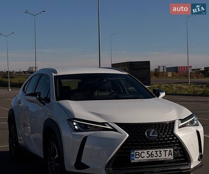 Lexus UX 2019