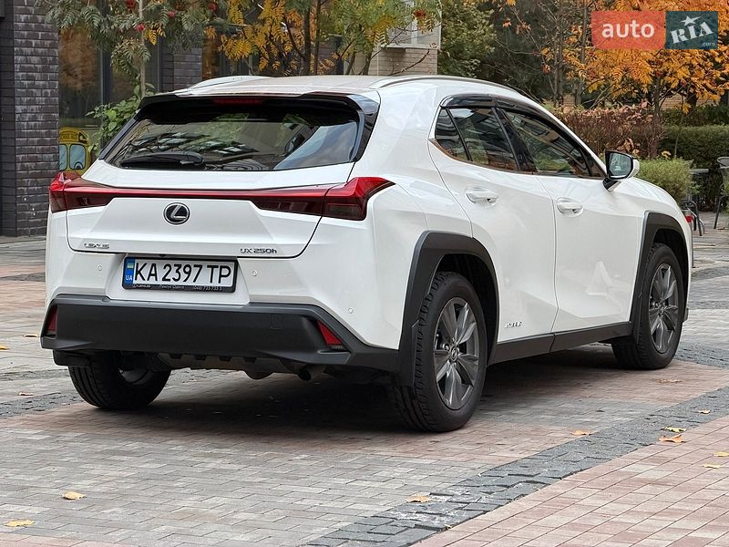 Внедорожник / Кроссовер Lexus UX 2020 в Киеве