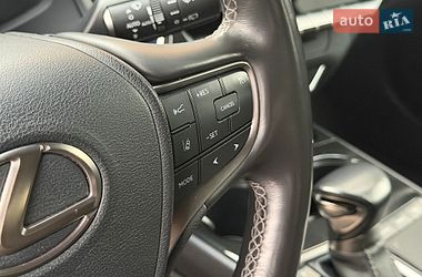 Внедорожник / Кроссовер Lexus UX 2020 в Киеве