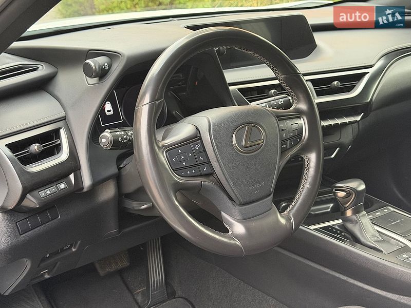 Внедорожник / Кроссовер Lexus UX 2020 в Киеве