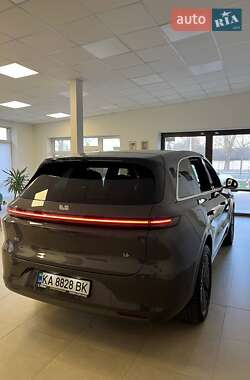 Внедорожник / Кроссовер Li Auto L6 2024 в 