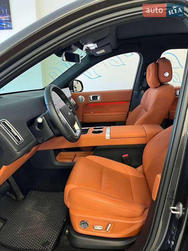 Позашляховик / Кросовер Li Auto L6 2024 в Києві