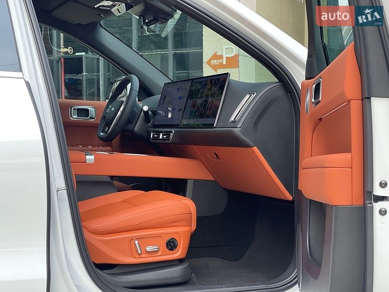 Позашляховик / Кросовер Li Auto L6 2025 в Одесі фото 8 Позашляховик / Кросовер Li Auto L6 2025 в Одесі