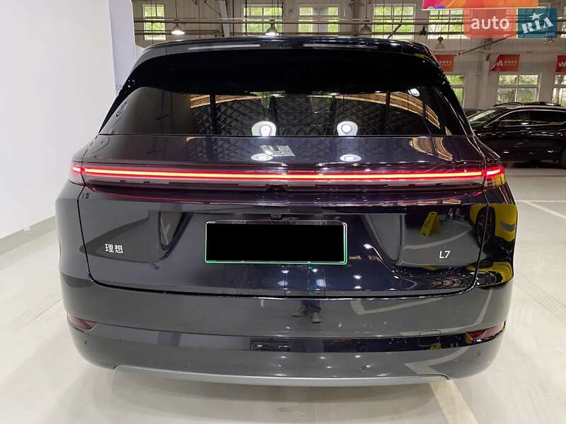 Позашляховик / Кросовер Li Auto L7 2024 в Києві