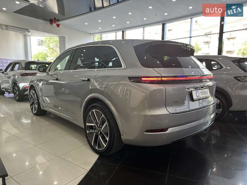 Внедорожник / Кроссовер Li Auto L7 2025 в Одессе