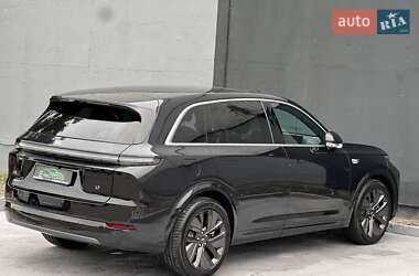 Внедорожник / Кроссовер Li Auto L7 2024 в 