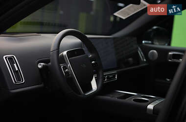 Позашляховик / Кросовер Li Auto L7 2025 в 