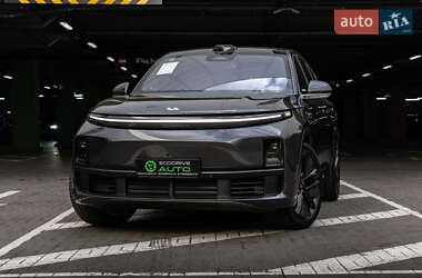 Позашляховик / Кросовер Li Auto L7 2025 в 