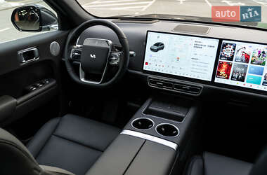 Позашляховик / Кросовер Li Auto L7 2025 в 