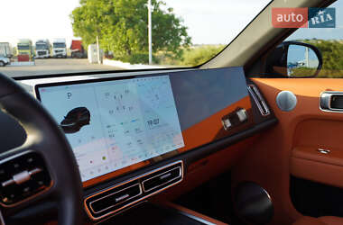 Внедорожник / Кроссовер Li Auto L7 2024 в 