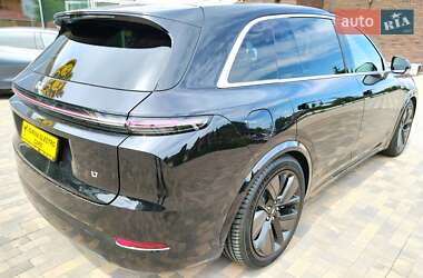 Внедорожник / Кроссовер Li Auto L7 2024 в 