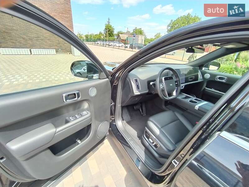 Позашляховик / Кросовер Li Auto L7 2024 в Києві
