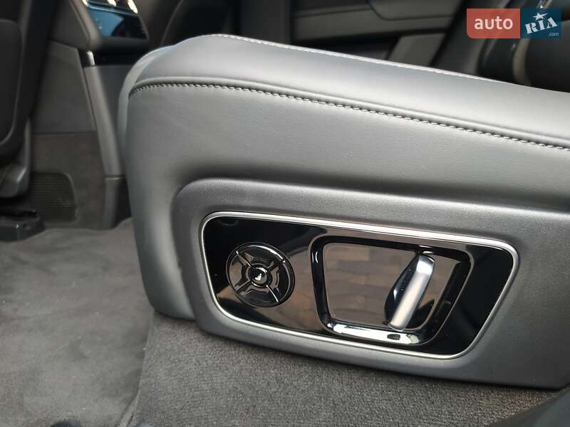 Внедорожник / Кроссовер Li Auto L7 2024 в Киеве