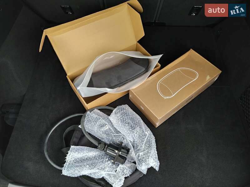 Внедорожник / Кроссовер Li Auto L7 2024 в Киеве