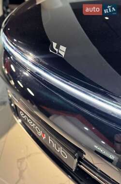 Внедорожник / Кроссовер Li Auto L7 2024 в 