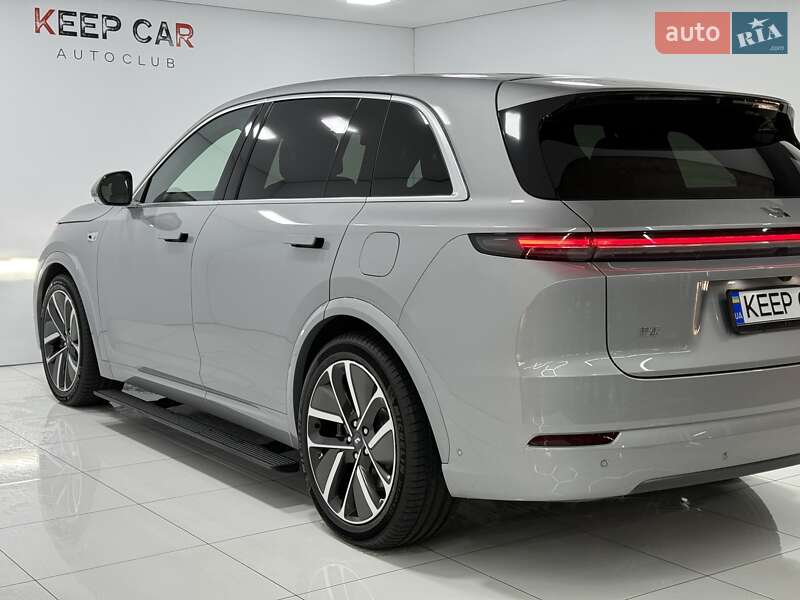 Внедорожник / Кроссовер Li Auto L7 2025 в Одессе
