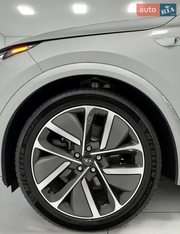 Внедорожник / Кроссовер Li Auto L7 2025 в Одессе