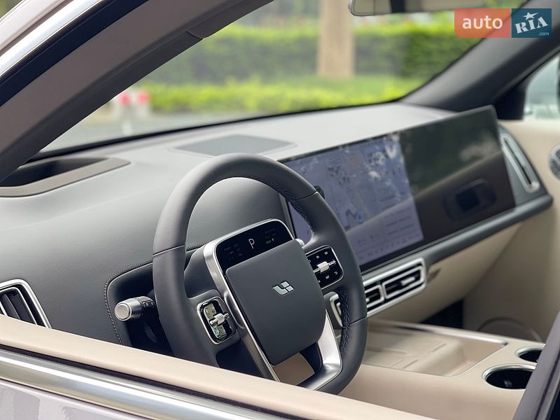Позашляховик / Кросовер Li Auto L7 2025 в Києві