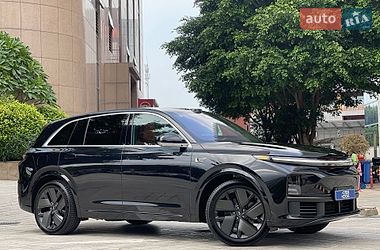 Внедорожник / Кроссовер Li Auto L7 2025 в Киеве