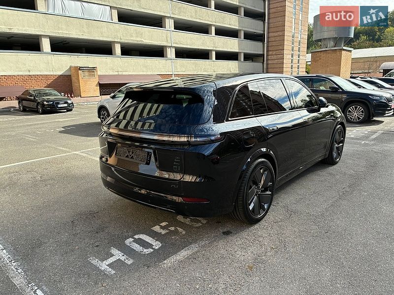 Позашляховик / Кросовер Li Auto L7 2025 в Києві
