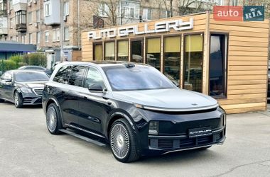 Внедорожник / Кроссовер Li Auto L9 2023 в Киеве