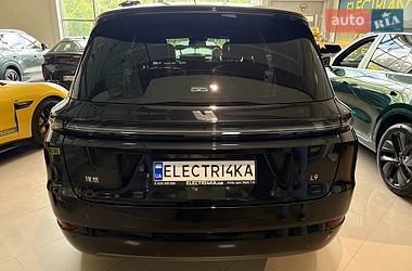 Внедорожник / Кроссовер Li Auto L9 2025 в Киеве