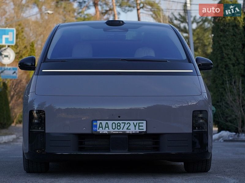 Минивэн Li Auto MEGA 2025 в Киеве