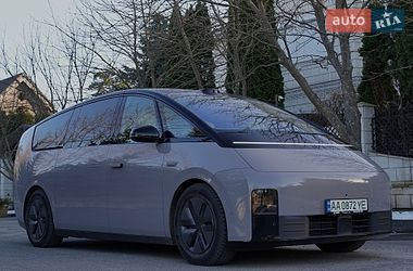 Мінівен Li Auto MEGA 2025 в Києві