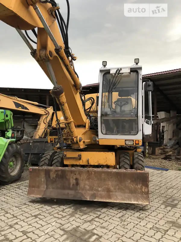 Liebherr 311 1996