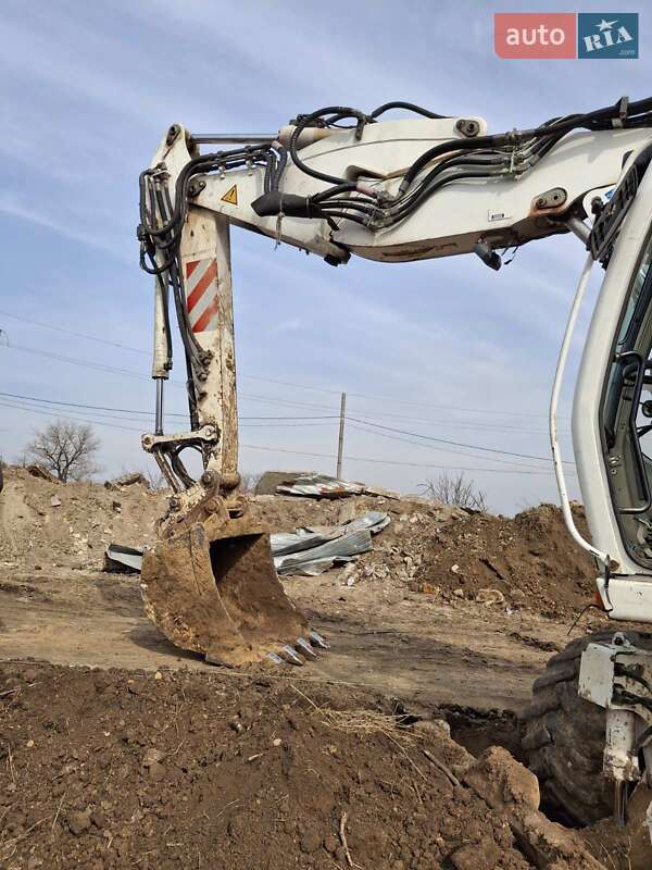 Экскаватор погрузчик Liebherr 314 2006 в Одессе