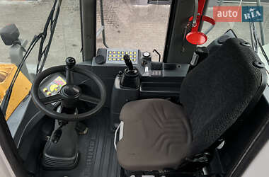 Фронтальный погрузчик Liebherr 564 2006 в 
