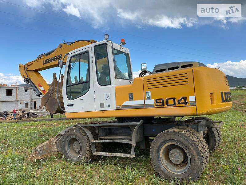 Колесный экскаватор Liebherr 904 2007 в Виннице