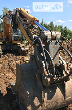 Гусеничный экскаватор Liebherr 904 2005 в 