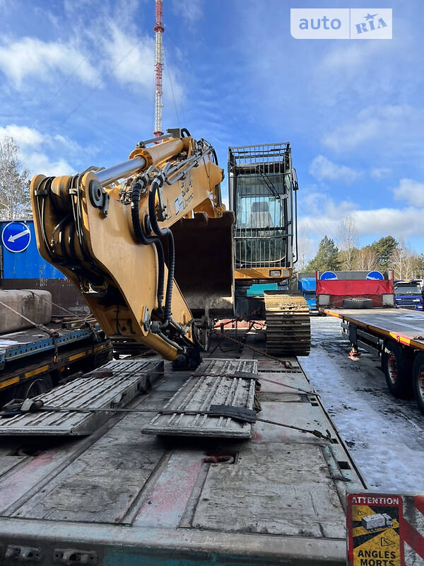 Гусеничный экскаватор Liebherr 904 2005 в Ковеле