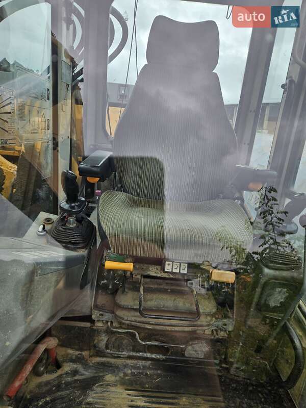 Экскаватор Liebherr 942 1998 в Надворной