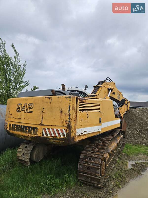Экскаватор Liebherr 942 1998 в Надворной