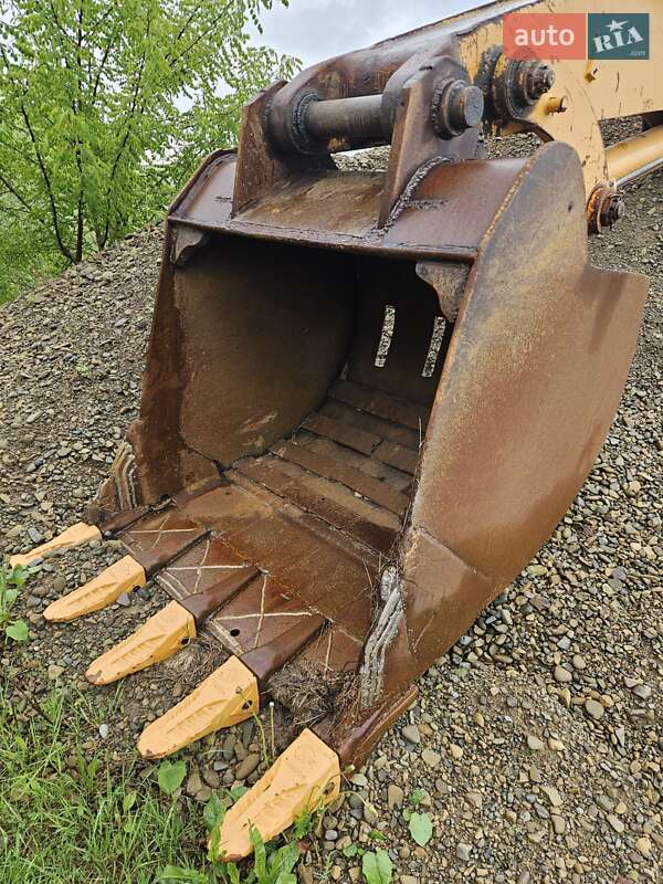 Экскаватор Liebherr 942 1998 в Надворной